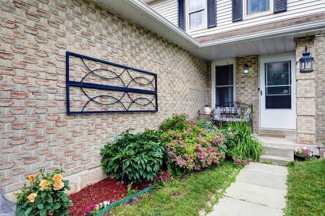 62 Kipling Cres, House semidetached with 3 bedrooms, 2 bathrooms and 3 parking in Ajax ON | Image 12