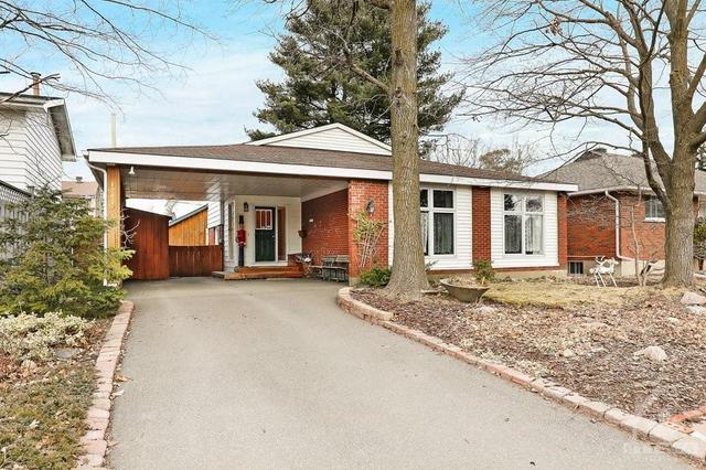1285 Anoka Street, House detached with 4 bedrooms, 2 bathrooms and 3 parking in Ottawa ON | Image 2