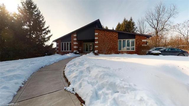 3 Meadowood Drive, House detached with 6 bedrooms, 3 bathrooms and 12 parking in Brant ON | Image 1