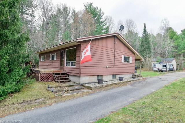 1014 Manitoba Street, House detached with 3 bedrooms, 1 bathrooms and 8 parking in Bracebridge ON | Image 3