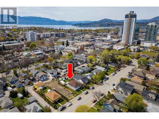779 Lawson Avenue, House detached with 3 bedrooms, 1 bathrooms and null parking in Kelowna BC | Image 8