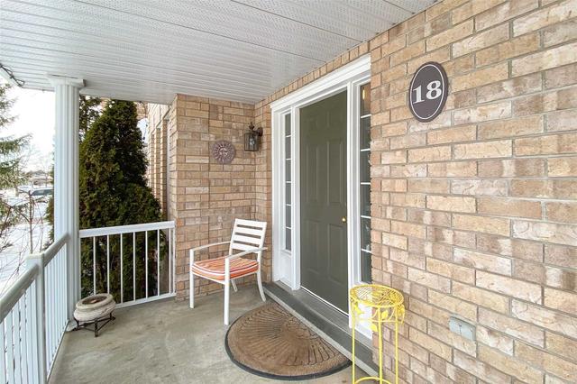 18 Watson Dr, House detached with 3 bedrooms, 3 bathrooms and 6 parking in Barrie ON | Image 12