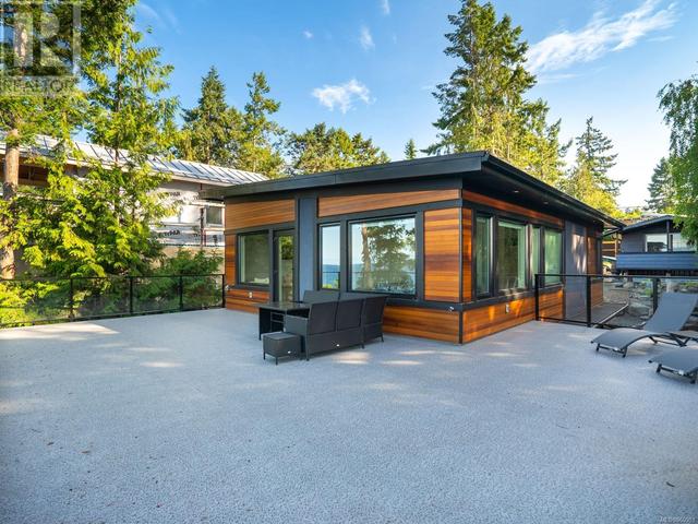 1380 Reef Rd, House detached with 2 bedrooms, 4 bathrooms and 10 parking in Nanaimo E BC | Image 37