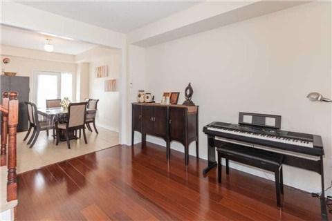 17 Collip Pl, House attached with 3 bedrooms, 3 bathrooms and 1 parking in Toronto ON | Image 4