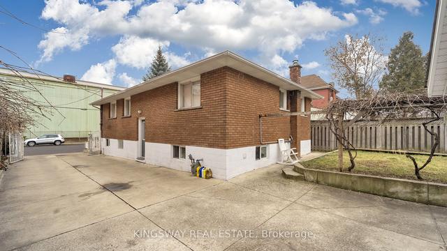 293 Wentworth St, House detached with 3 bedrooms, 2 bathrooms and 5 parking in Hamilton ON | Image 30