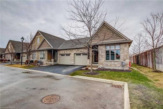 32 Sandalwood Common, Townhouse with 2 bedrooms, 3 bathrooms and 2 parking in St. Catharines ON | Image 12