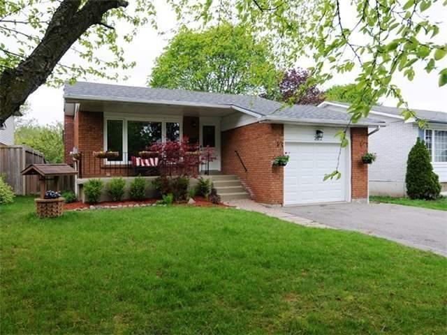 Main - 202 Lorindale Dr, House detached with 3 bedrooms, 1 bathrooms and 2 parking in Oshawa ON | Image 10