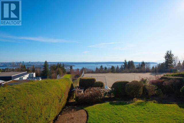 1278 Chartwell Drive, House detached with 6 bedrooms, 5 bathrooms and 5 parking in West Vancouver BC | Image 29