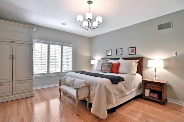2396 Ravine Gate, House detached with 1 bedrooms, 3 bathrooms and 2 parking in Oakville ON | Image 12