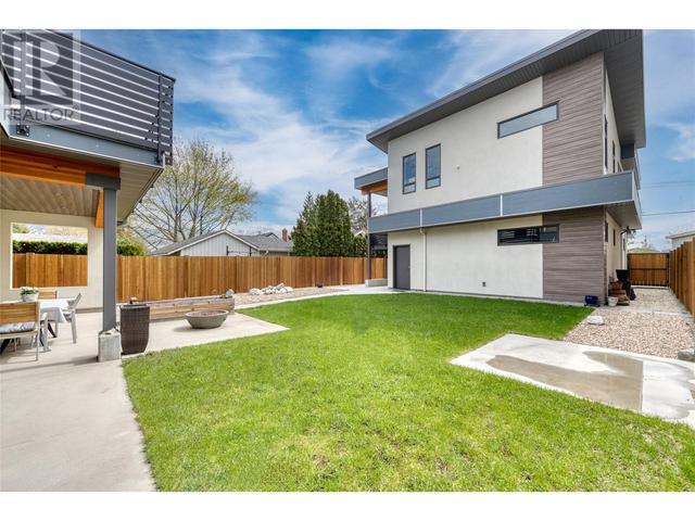 700 Churchill Avenue, House detached with 4 bedrooms, 2 bathrooms and 6 parking in Penticton BC | Image 27
