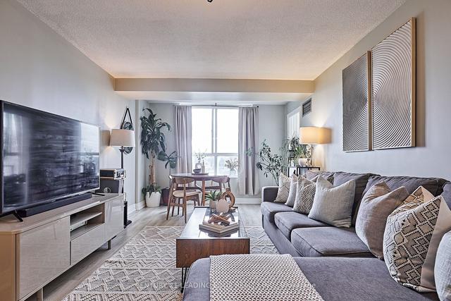 402 - 330 Mccowan Rd, Condo with 2 bedrooms, 2 bathrooms and 1 parking in Toronto ON | Image 5