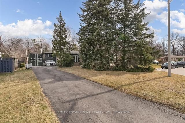 44 Deloraine Dr, House detached with 3 bedrooms, 2 bathrooms and 6 parking in Brampton ON | Image 1