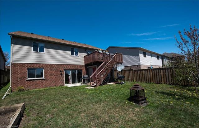 8654 Mcgarry Drive, House detached with 5 bedrooms, 3 bathrooms and 5 parking in Niagara Falls ON | Image 34