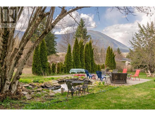 841 Foothill Road Sw, House detached with 3 bedrooms, 2 bathrooms and 2 parking in Salmon Arm BC | Image 33