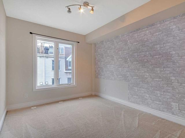 820 - 12 Laidlaw St, Condo with 2 bedrooms, 2 bathrooms and 1 parking in Toronto ON | Image 6
