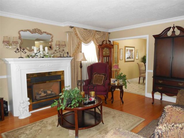 192 Cromwell Ave, House detached with 4 bedrooms, 4 bathrooms and 7 parking in Oshawa ON | Image 10