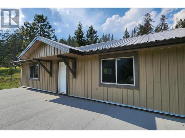 1996 Loon Lake Rd, House detached with 4 bedrooms, 5 bathrooms and null parking in Thompson Nicola E (Bonaparte Plateau) BC | Image 37