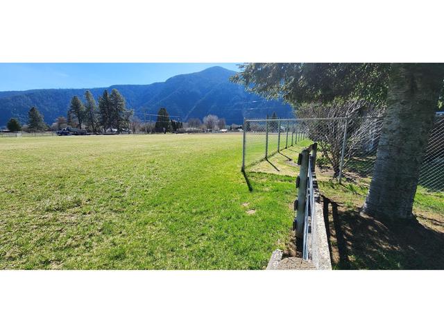 1480 Carson Road, House detached with 3 bedrooms, 3 bathrooms and null parking in Kootenay Boundary D BC | Image 49