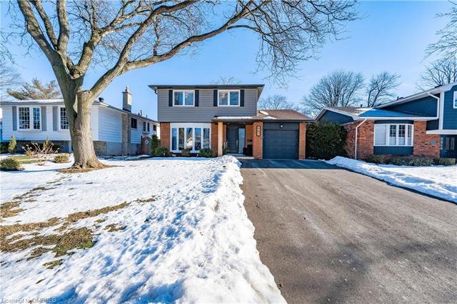 667 Montego Crescent, House detached with 3 bedrooms, 2 bathrooms and 5 parking in Burlington ON | Image 2
