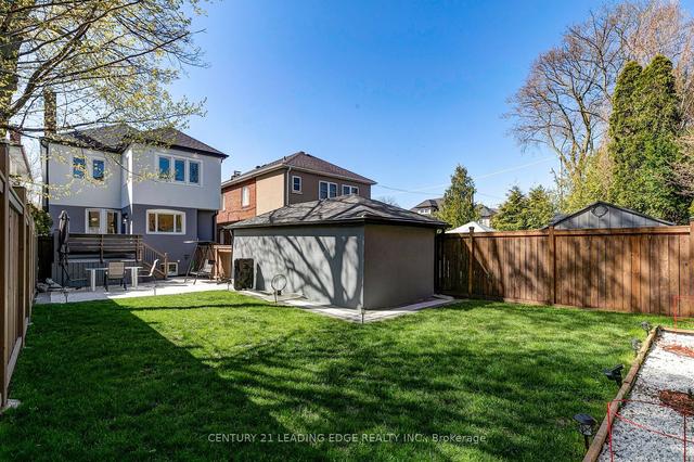 122 Lawrence Ave E, House detached with 3 bedrooms, 3 bathrooms and 5 parking in Toronto ON | Image 29
