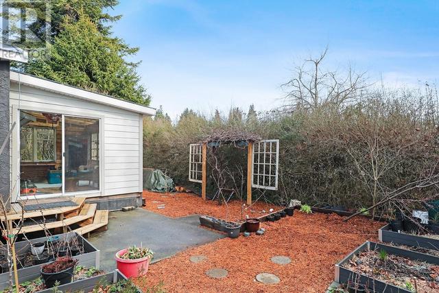 546 Pritchard Rd, House detached with 5 bedrooms, 3 bathrooms and 4 parking in Comox BC | Image 32