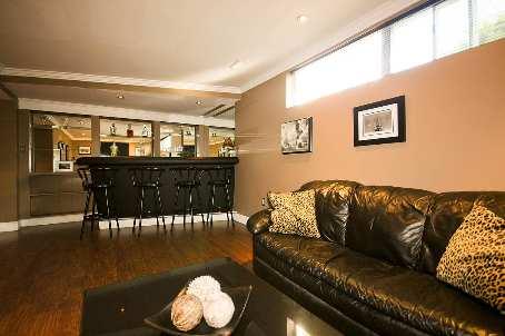 101 Birgitta Cres, House detached with 3 bedrooms, 2 bathrooms and 3 parking in Toronto ON | Image 8
