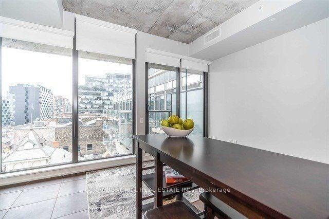 813 - 560 King St W, Condo with 1 bedrooms, 1 bathrooms and 1 parking in Toronto ON | Image 27