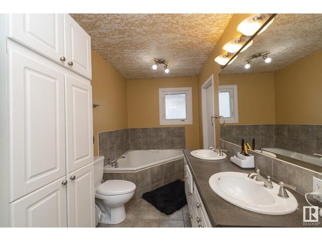 11307 46 Av Nw, House detached with 4 bedrooms, 2 bathrooms and null parking in Edmonton AB | Image 24