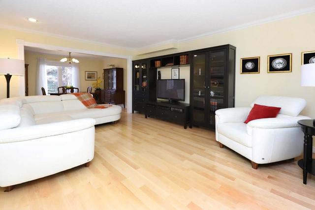 138 Marlott Rd, House detached with 3 bedrooms, 3 bathrooms and 5 parking in Vaughan ON | Image 31