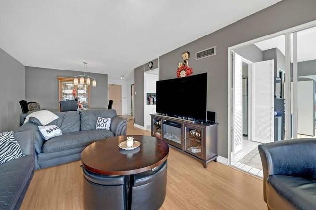 1201 - 20 Harding Blvd W, Condo with 2 bedrooms, 2 bathrooms and 1 parking in Richmond Hill ON | Image 18