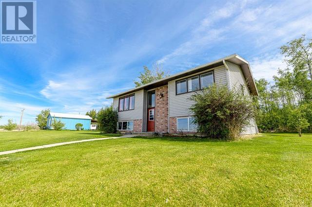 5126 49 Highway, House detached with 4 bedrooms, 2 bathrooms and 8 parking in Birch Hills County AB | Card Image