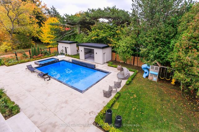 17 Chieftain Cres, House detached with 5 bedrooms, 9 bathrooms and 11 parking in Toronto ON | Image 31