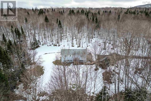 1220 West Side Baddeck Road, House detached with 5 bedrooms, 1 bathrooms and null parking in Victoria, Subd. B NS | Image 39