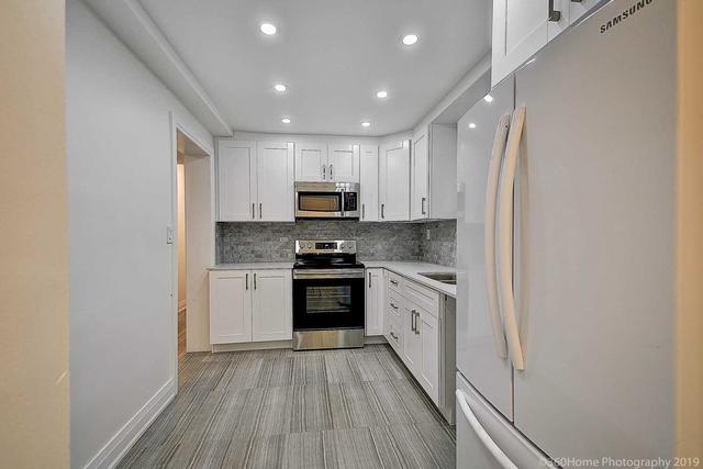 9 Winfield Ave, House detached with 5 bedrooms, 3 bathrooms and 3 parking in Toronto ON | Image 14