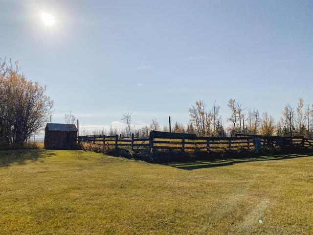 13165 794 Township, House detached with 3 bedrooms, 1 bathrooms and null parking in Saddle Hills County AB | Image 3
