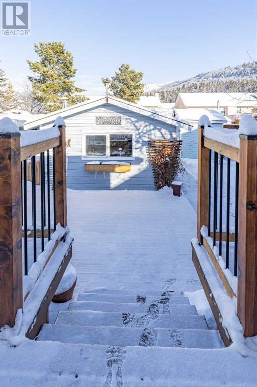 3034 222 Street, House detached with 4 bedrooms, 2 bathrooms and 4 parking in Crowsnest Pass AB | Image 49