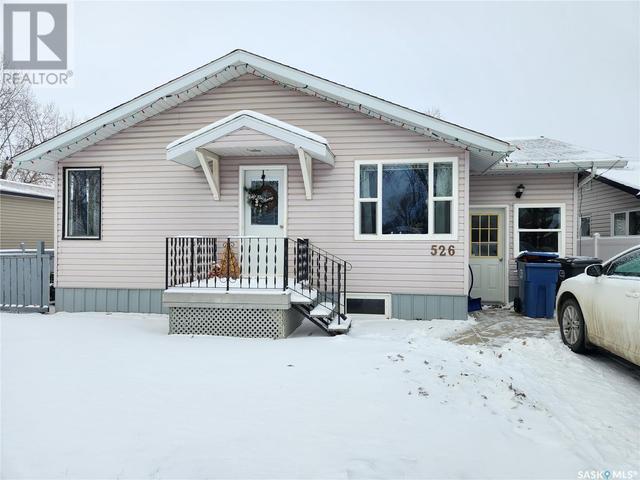 526 Main Street, House detached with 3 bedrooms, 2 bathrooms and null parking in Radville SK | Image 1