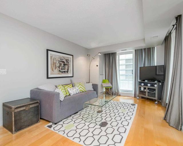 413 - 18 Stafford St, Condo with 1 bedrooms, 1 bathrooms and 1 parking in Toronto ON | Image 3