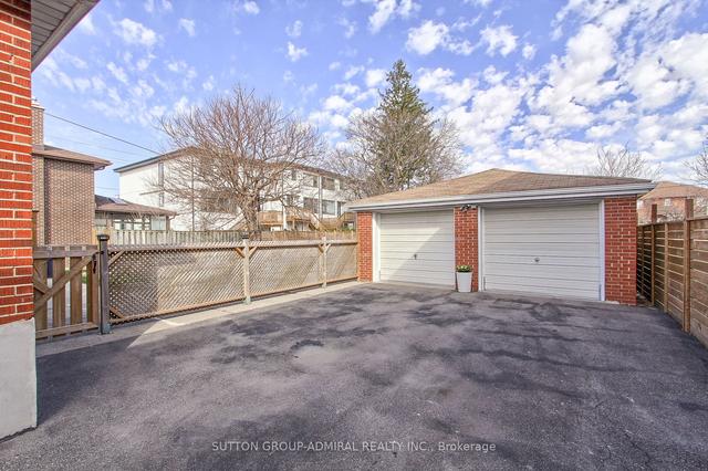 194 Cocksfield Ave, House detached with 3 bedrooms, 2 bathrooms and 8 parking in Toronto ON | Image 30