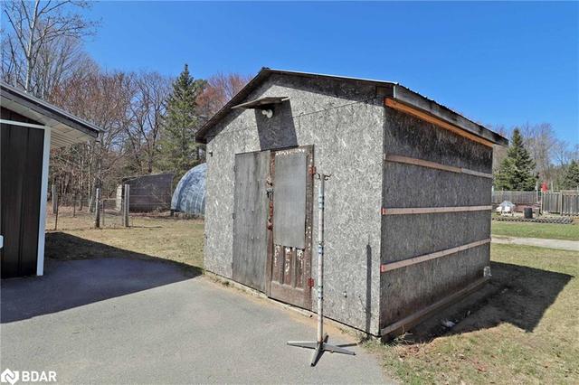 11894 Highway 41, House detached with 3 bedrooms, 1 bathrooms and 6 parking in Addington Highlands ON | Image 2