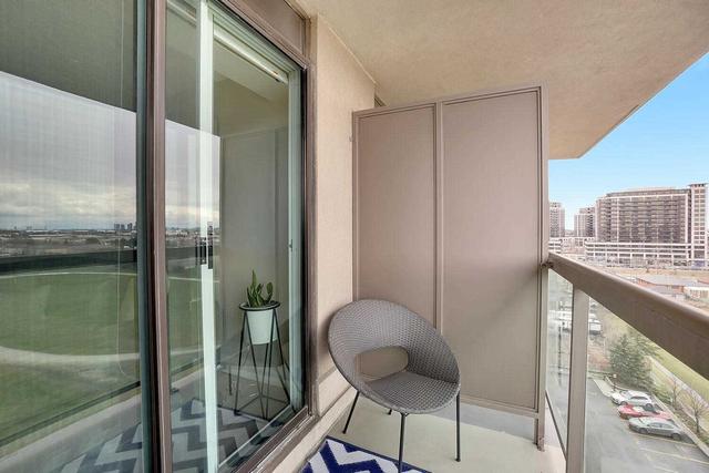 801 - 1030 Sheppard Ave W, Condo with 3 bedrooms, 2 bathrooms and 1 parking in Toronto ON | Image 10