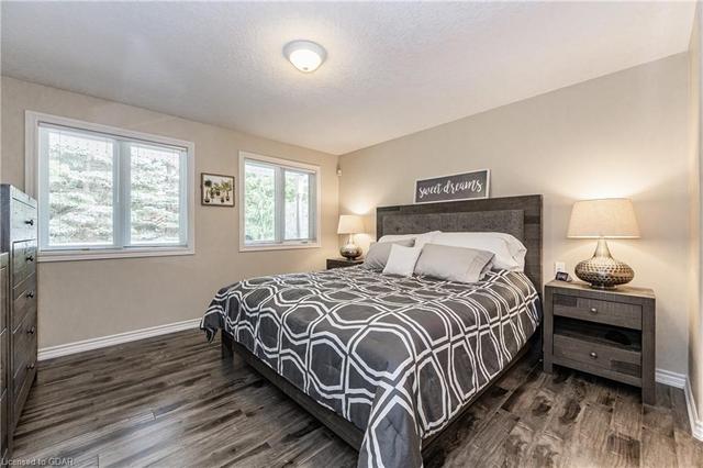 2 Terraview Crescent, House attached with 4 bedrooms, 3 bathrooms and 4 parking in Guelph ON | Image 14