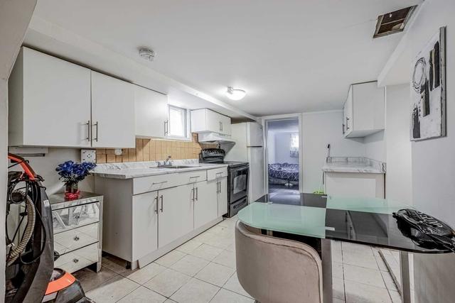 1792 Keele St, House detached with 2 bedrooms, 2 bathrooms and 3 parking in Toronto ON | Image 18