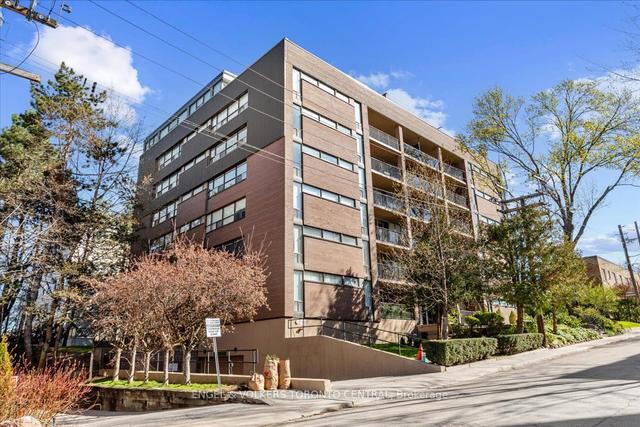 405 - 60 Montclair Ave, Condo with 1 bedrooms, 1 bathrooms and 1 parking in Toronto ON | Image 3