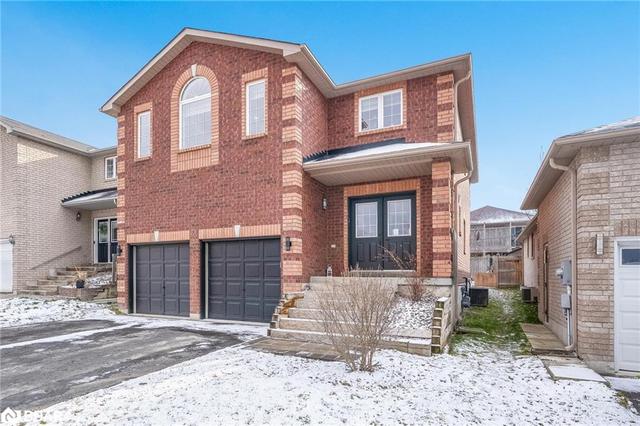 63 Shalom Way, House detached with 5 bedrooms, 3 bathrooms and 8 parking in Barrie ON | Image 1