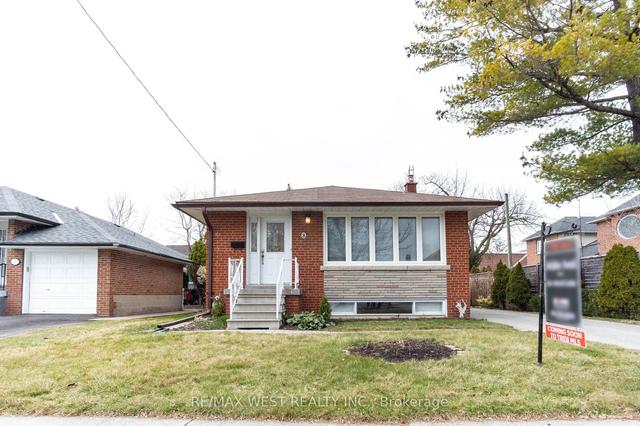 8 Koos Rd, House detached with 3 bedrooms, 1 bathrooms and 2 parking in Toronto ON | Image 1