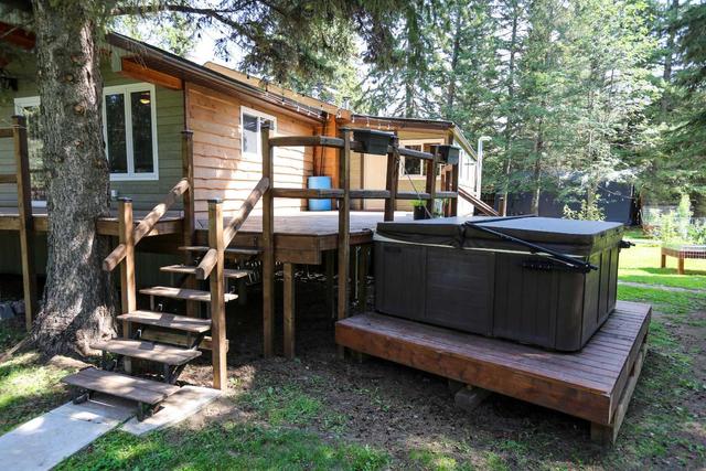 209 Eagle Ridge Avenue, House detached with 3 bedrooms, 2 bathrooms and null parking in Clearwater County AB | Image 23