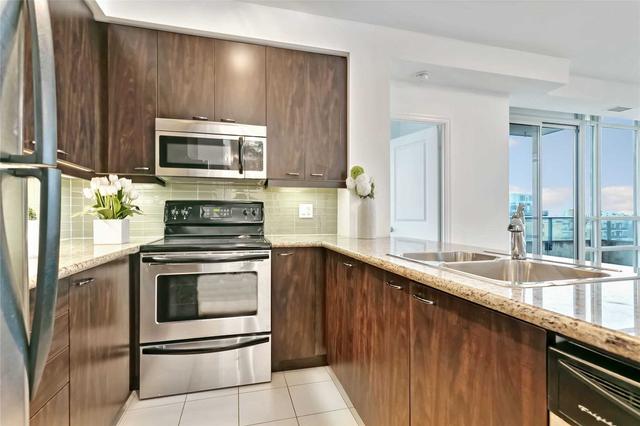 703 - 500 St Clair Ave, Condo with 2 bedrooms, 1 bathrooms and 1 parking in Toronto ON | Image 7