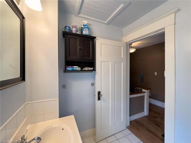 5113 St Lawrence Avenue, House detached with 3 bedrooms, 2 bathrooms and 3 parking in Niagara Falls ON | Image 10
