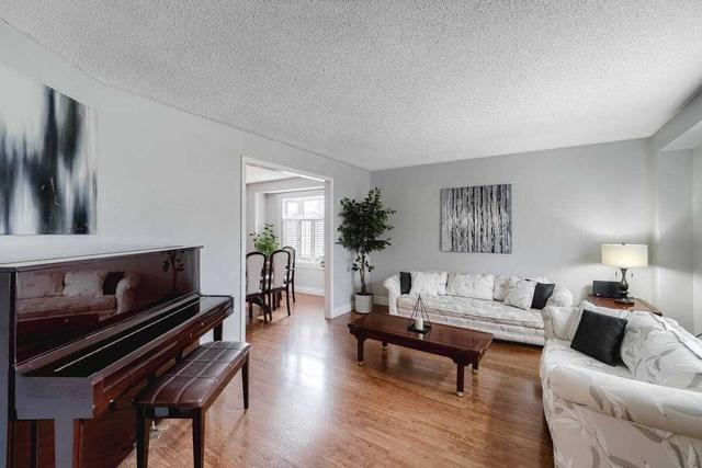 20 Lismore Crt, House detached with 4 bedrooms, 3 bathrooms and 6 parking in Brampton ON | Image 23